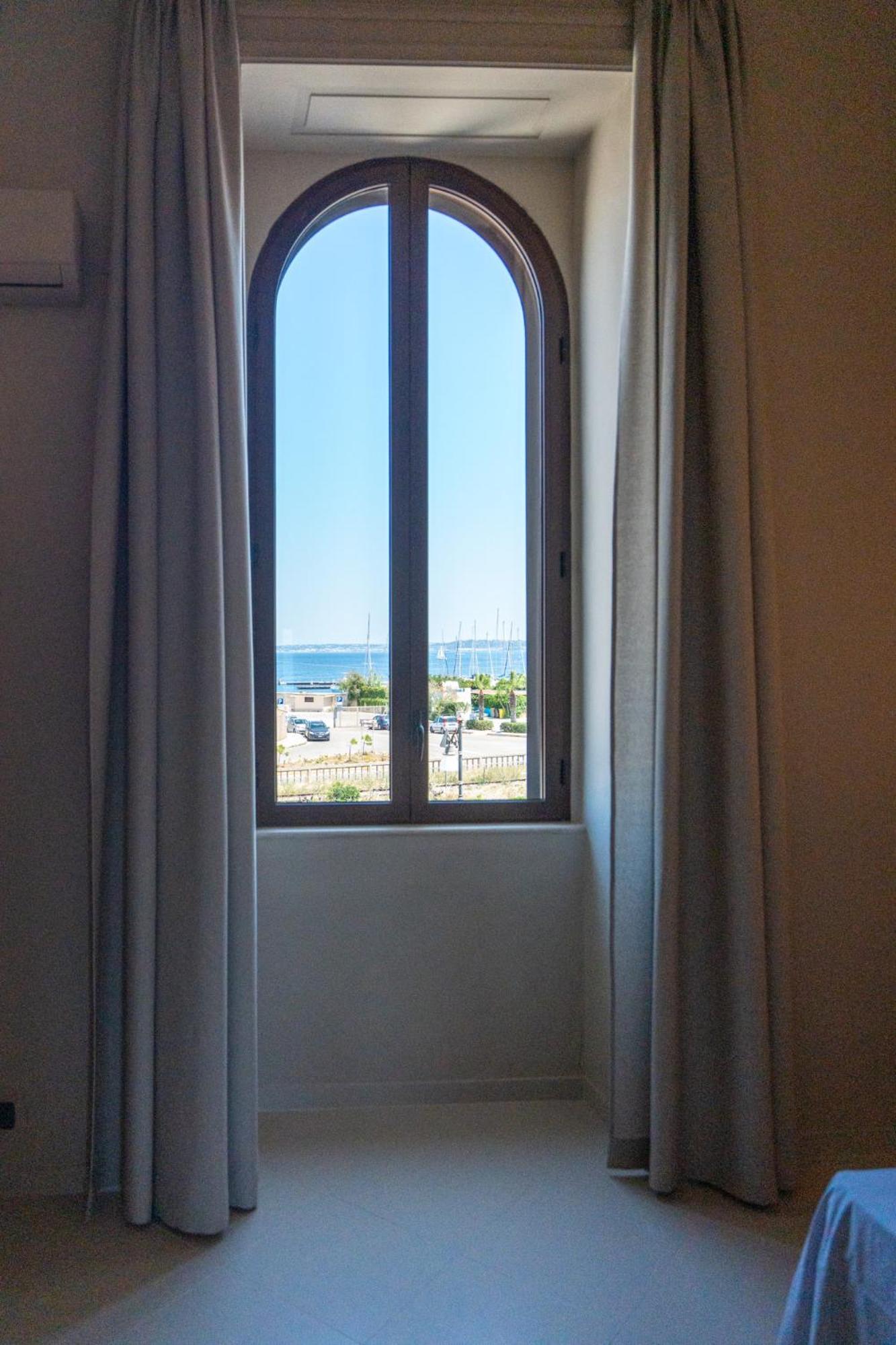 Palazzo Vergine - By Inside Salento 갈리폴리 외부 사진